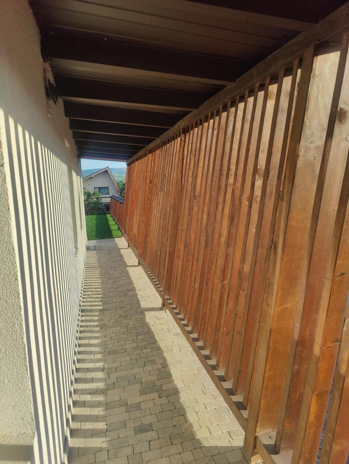 Luxus Cluj Airport Apartments Luaran gambar