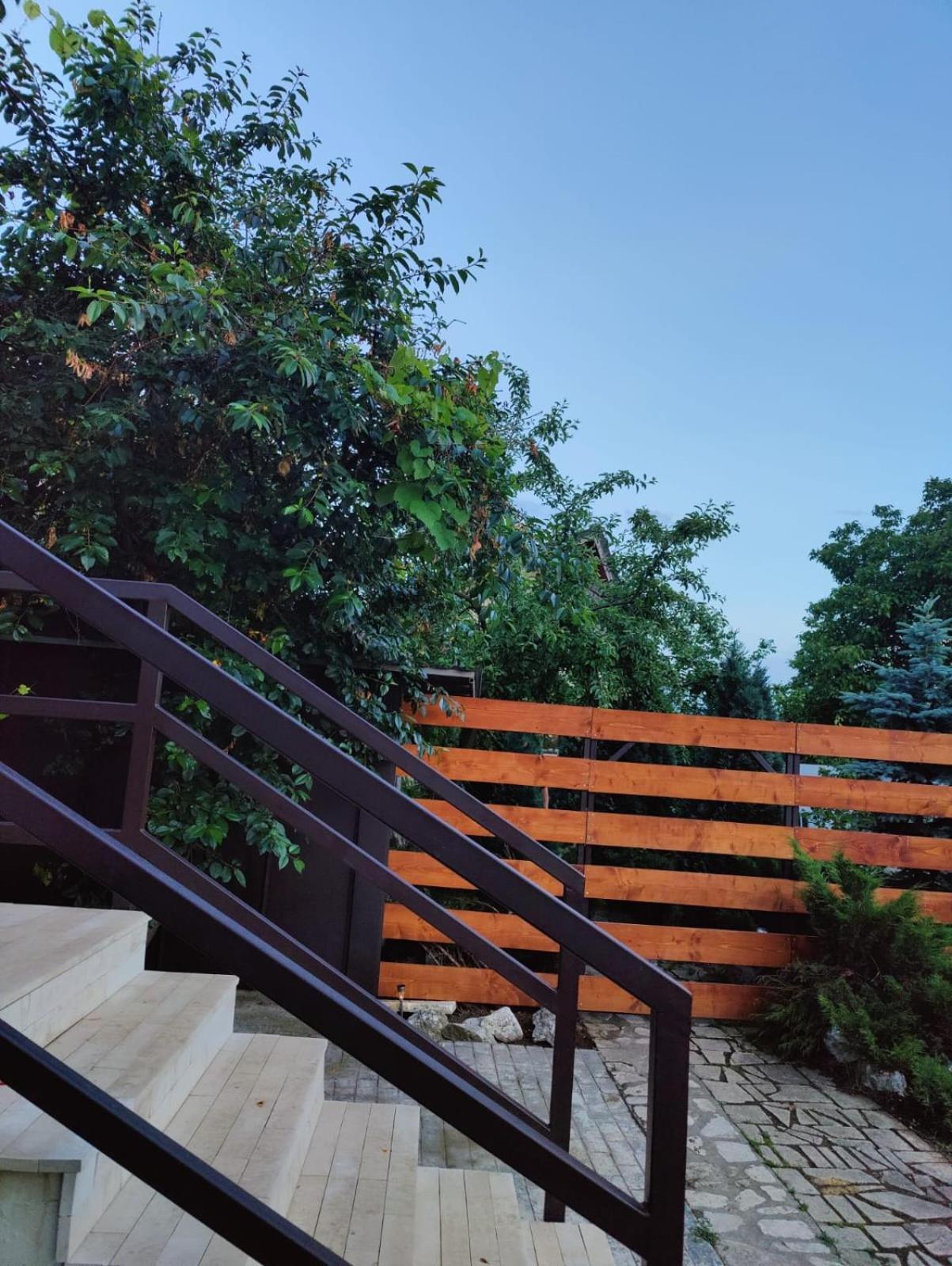 Luxus Cluj Airport Apartments Luaran gambar