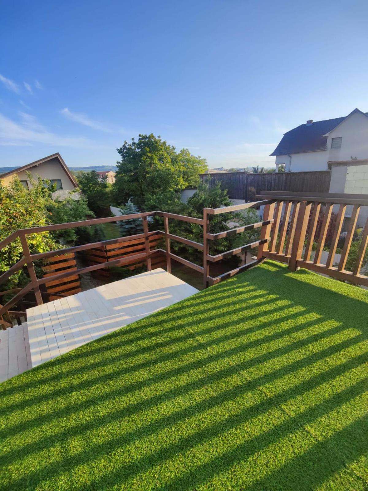 Luxus Cluj Airport Apartments Luaran gambar