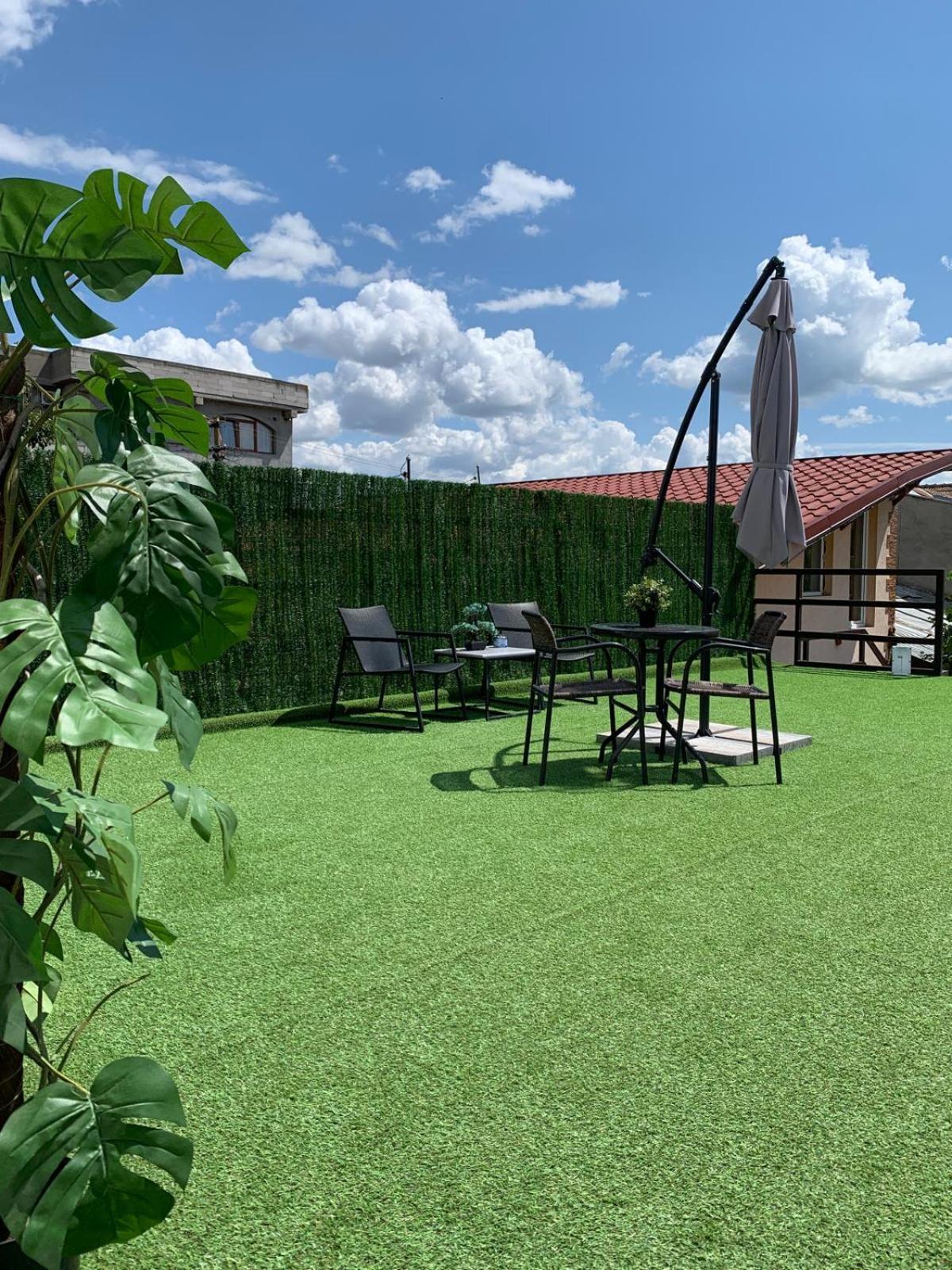 Luxus Cluj Airport Apartments Luaran gambar