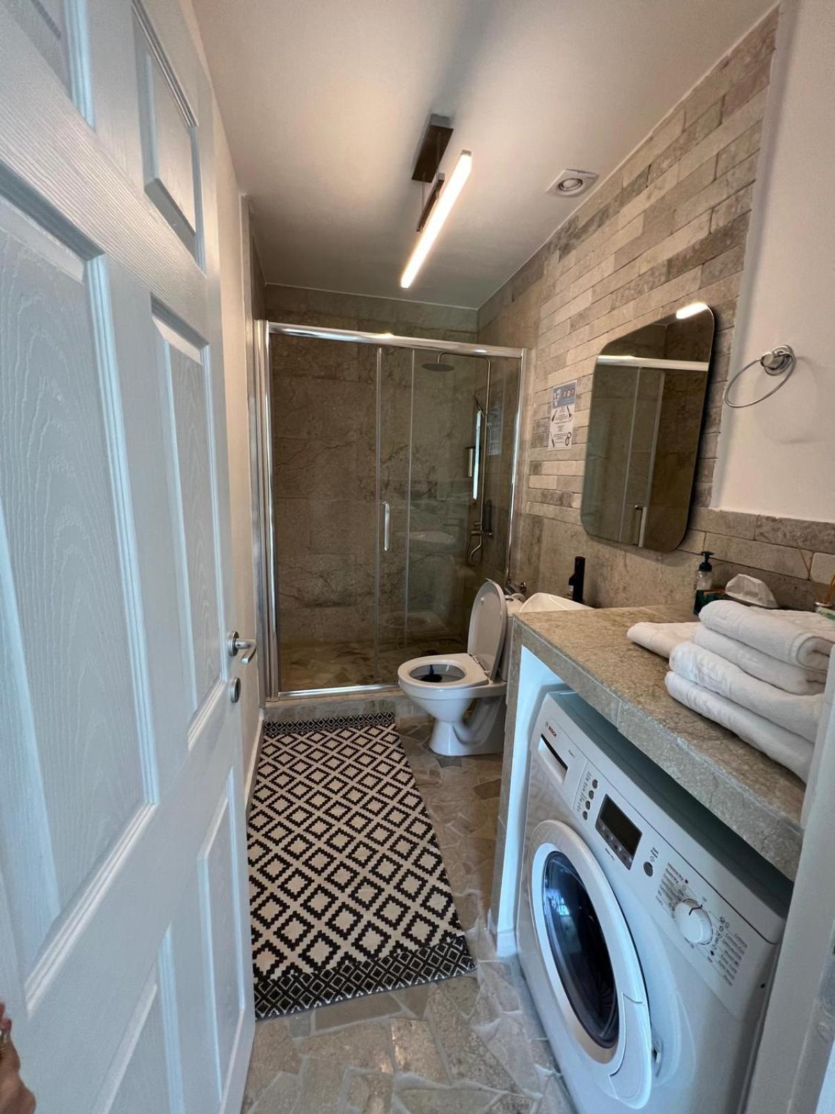 Luxus Cluj Airport Apartments Luaran gambar