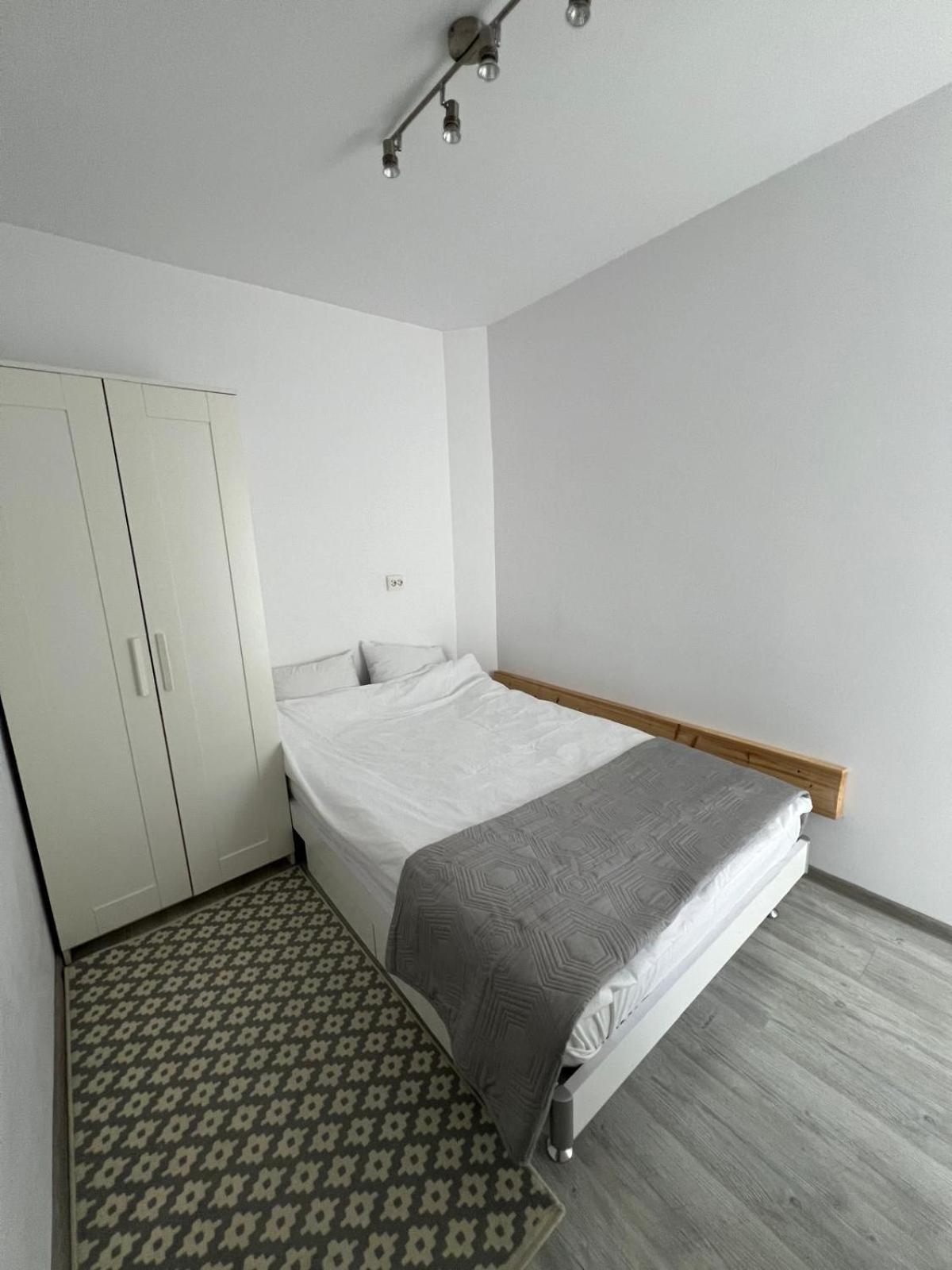 Luxus Cluj Airport Apartments Luaran gambar