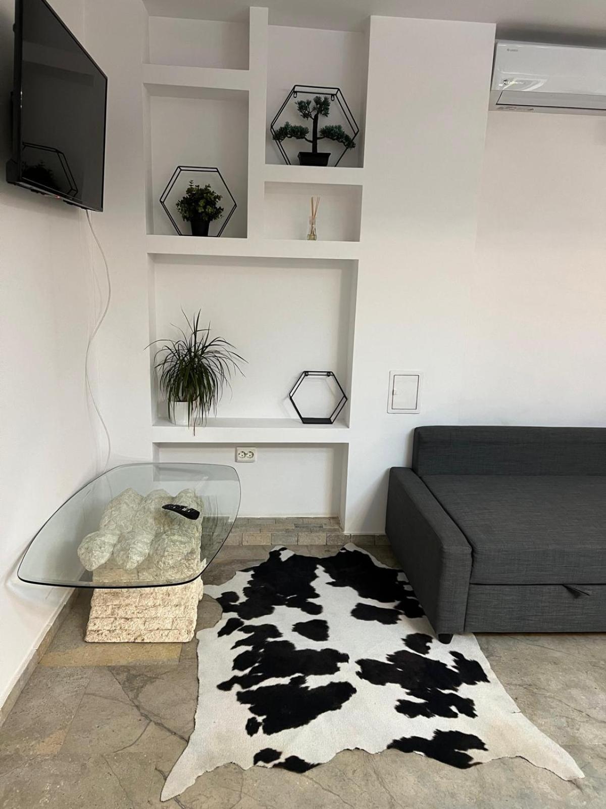 Luxus Cluj Airport Apartments Luaran gambar